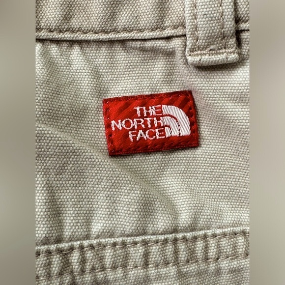 The North Face At Ease Cotton 3” Inseam Cargo Shorts. Women’s Size 10. Khaki. - Picture 6 of 7